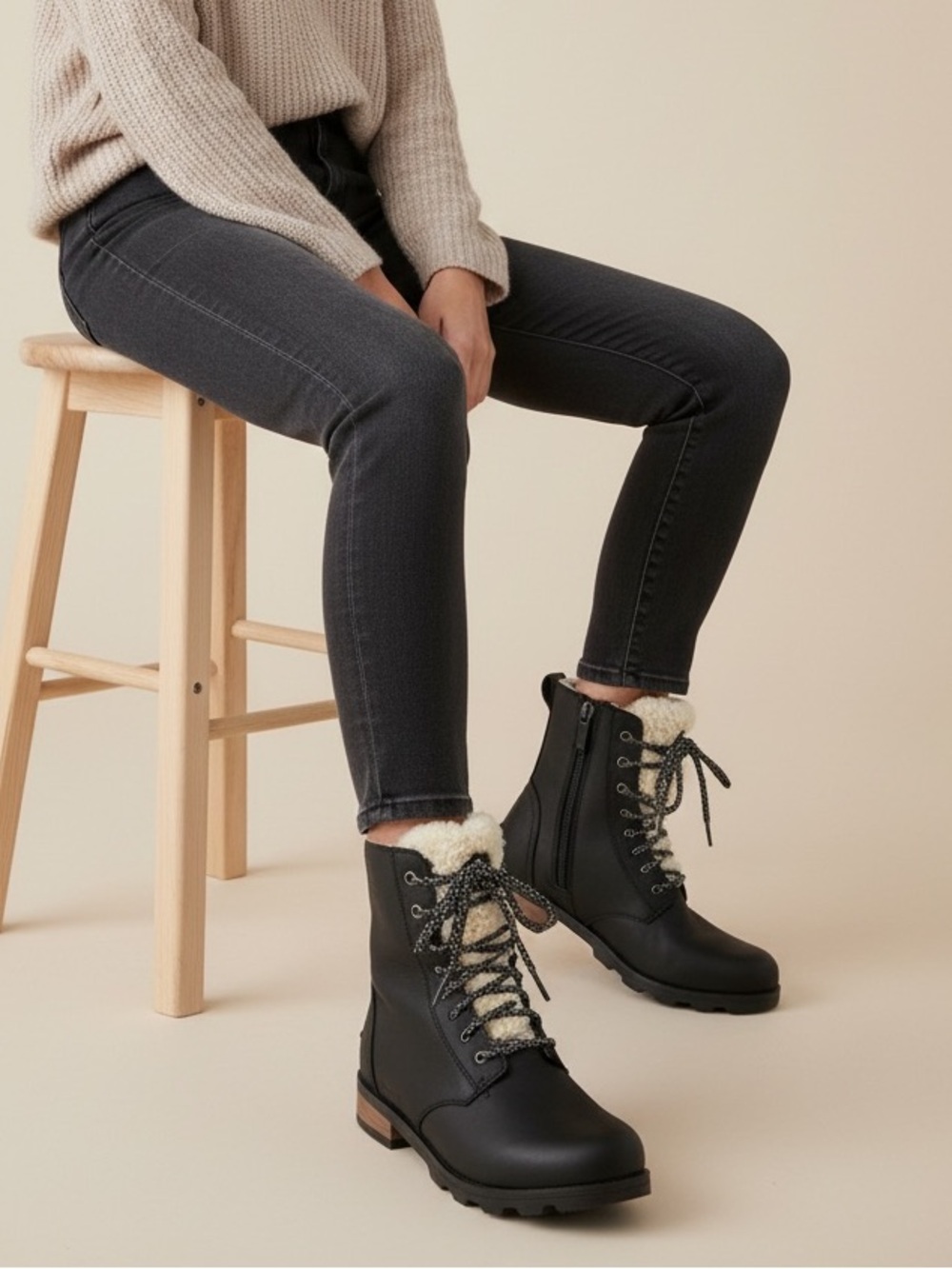 Sorel Emelie Cozy Waterproof Lace-Up Winter Boots Shear Woman Shoes Size 7 New